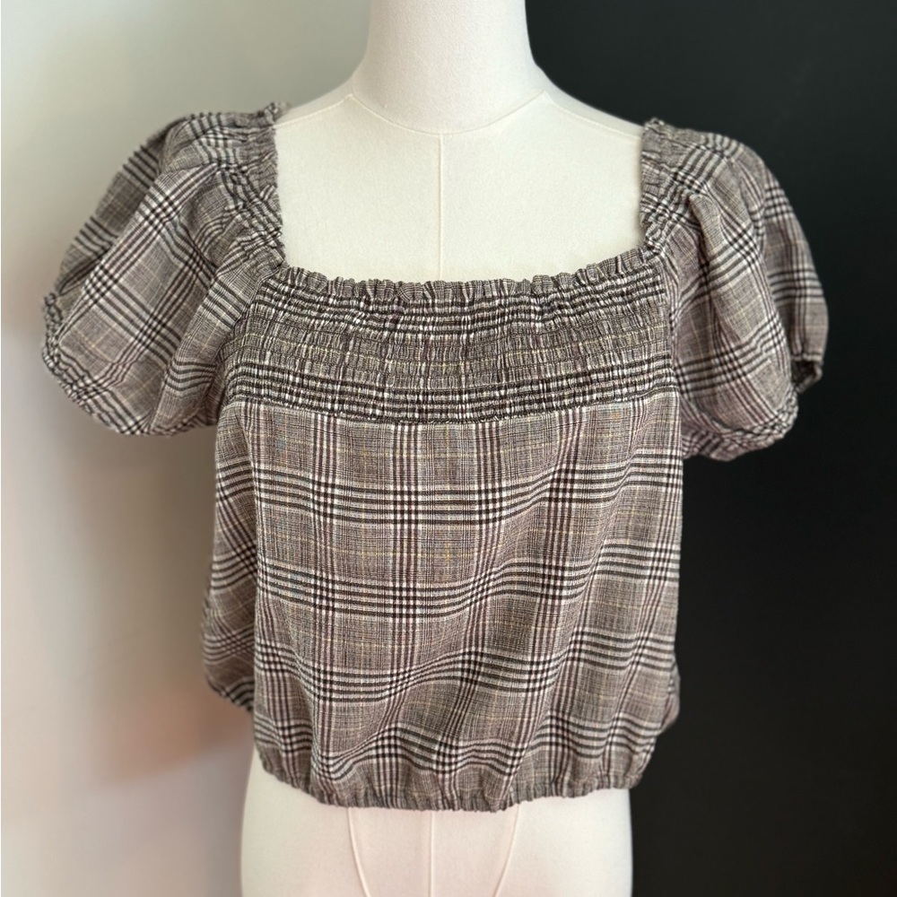 Cropped puff sleeved top 🐻